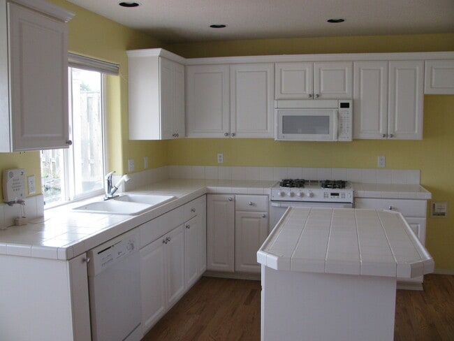 Photo - 16525 NW Talkingstick Way ~ Magnificent Home with Many Great Features