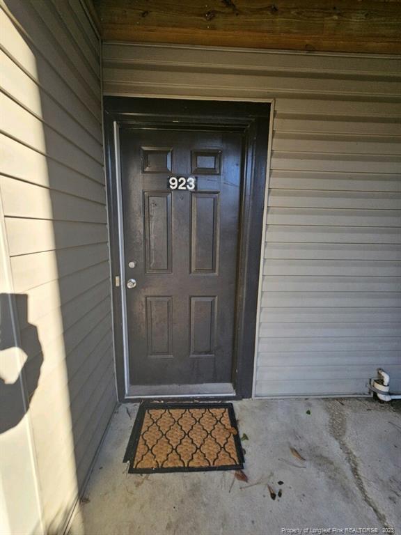 Building Photo - 923 Applewood Ln