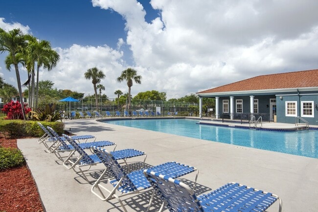 Building Photo - Sunny Lake Apartments