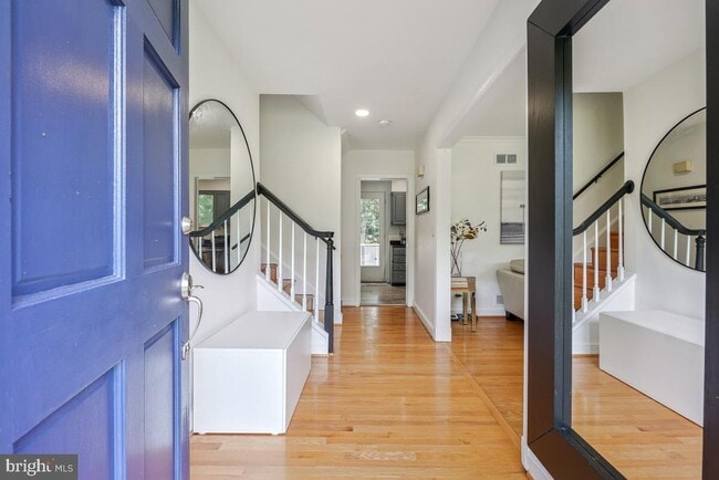 Building Photo - 11705 Admirals Ct