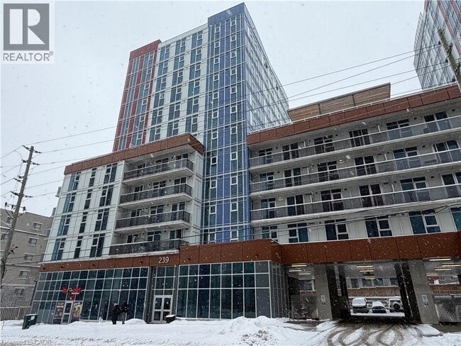 Building Photo - 239 Albert St