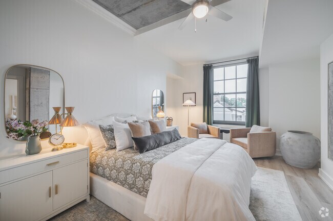 2 habitaciones, 2 baños - 1038 pies cuadrados - Dormitorio principal - LC Line & Low