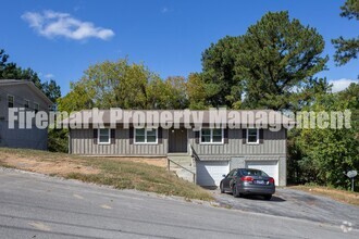 Building Photo - 7804 Holiday Hills Cir