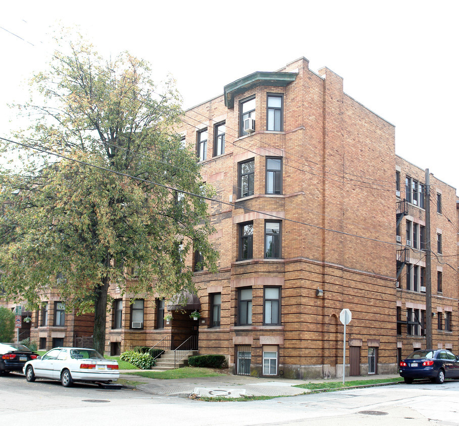 Primary Photo - Ansonia Apartments