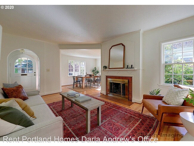 Building Photo - 2 br, 1 bath House - 3641 NE 68th Ave