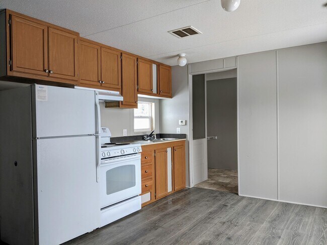 Foto del edificio - 309 Smith Lake Rd