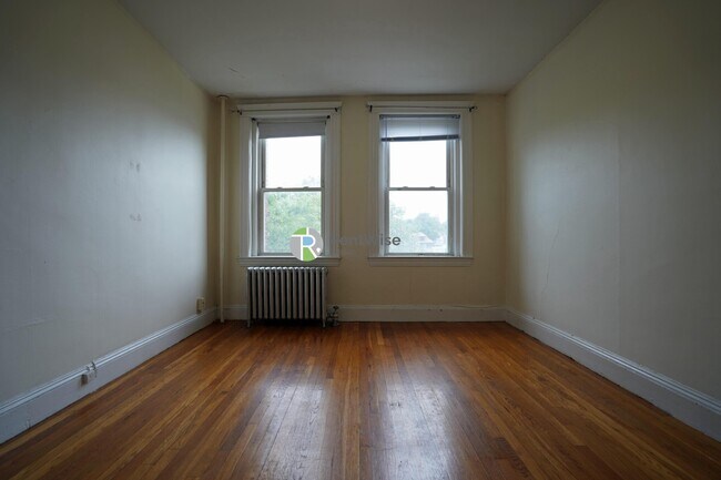 Building Photo - 135 Washington St