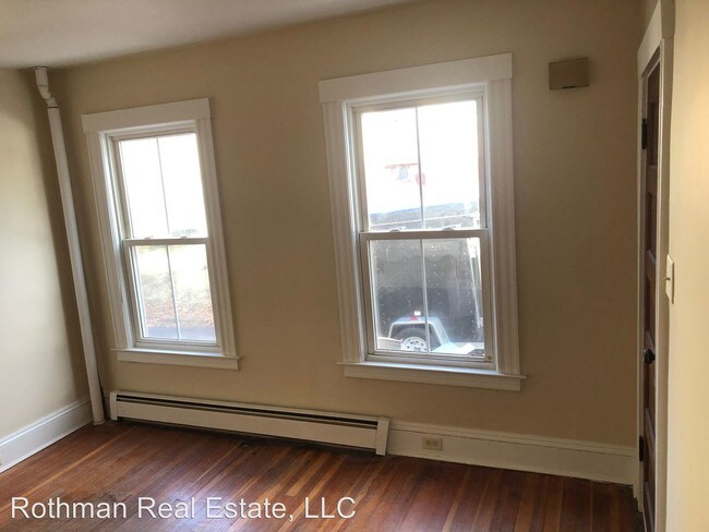 Building Photo - 103-105 Ridge St