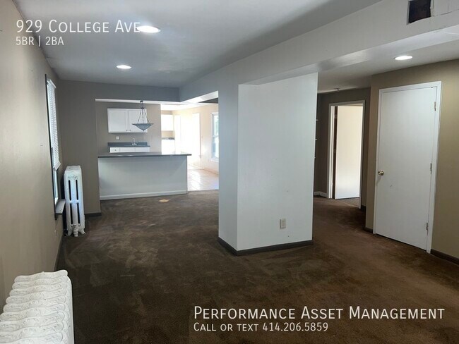 Foto del edificio - 5 BR/2 BA Home Near Lake Michigan