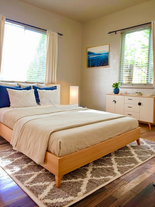 Foto del edificio - 502 Los Arboles Ave NW