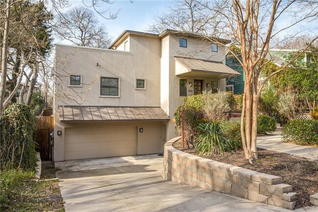 Building Photo - 9011 Groveland Dr