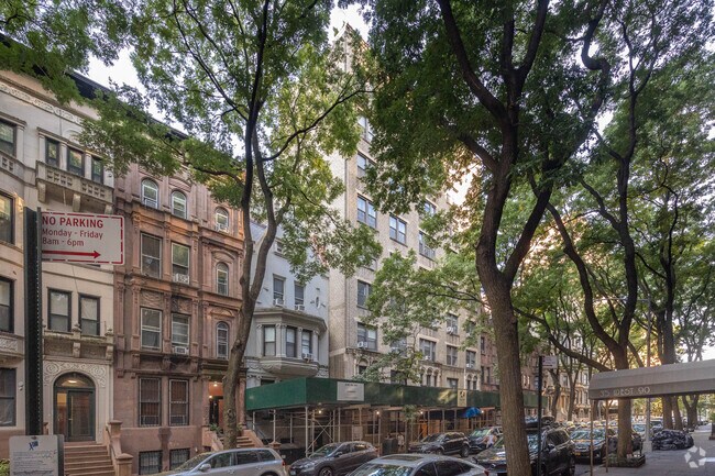 Building Photo - 22 W 90th St