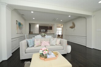 Building Photo - 1311 Bingham St