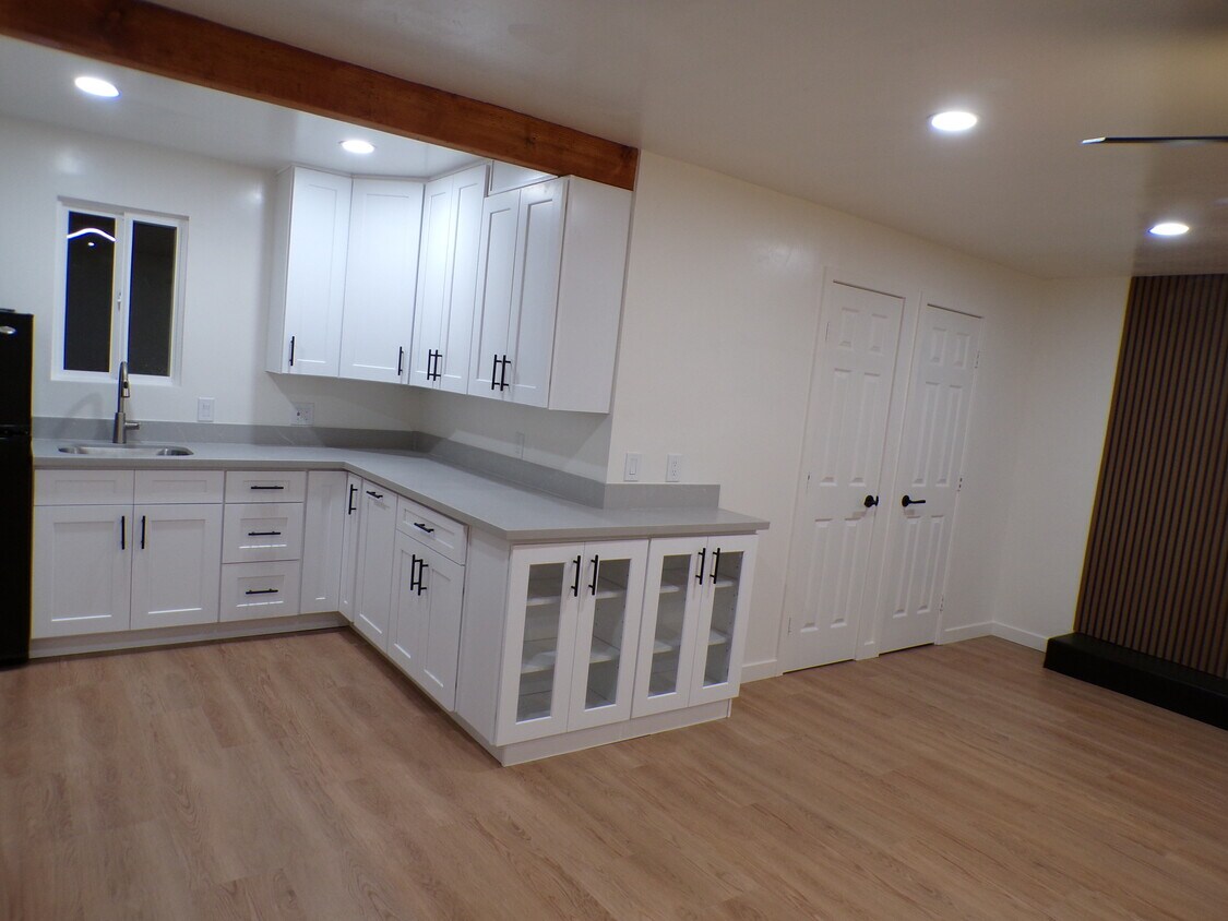 Foto principal - 739 Twin Oaks Ave