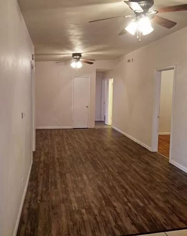 Foto del edificio - 926 N Linview Ave