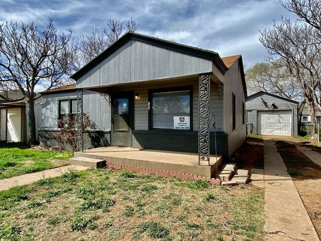 Building Photo - $100 off rent per month for 12 months + 50% deposit now and 50% later