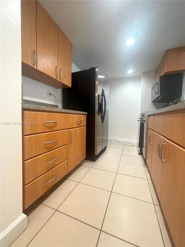 Building Photo - 7545 E Treasure Dr