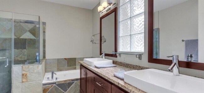 Foto del edificio - 4303 Rose St