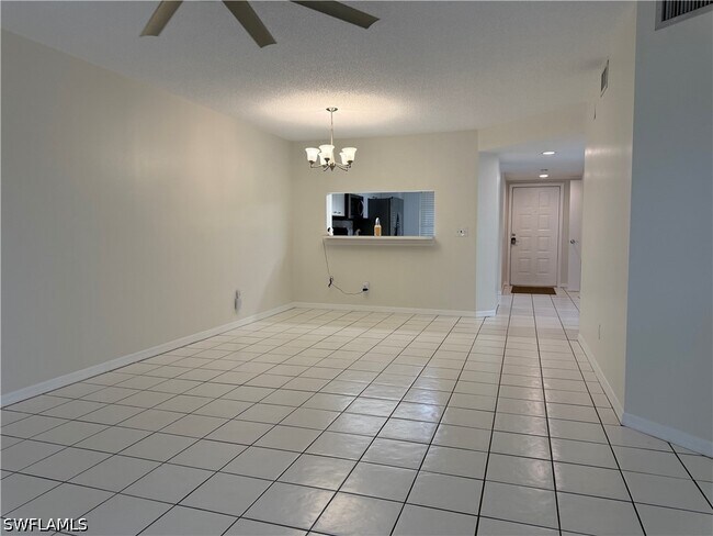 Foto del edificio - 7750 Jewel Ln