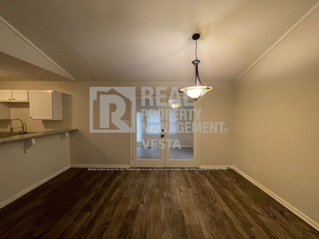 Foto del edificio - 443 Lacebark Dr