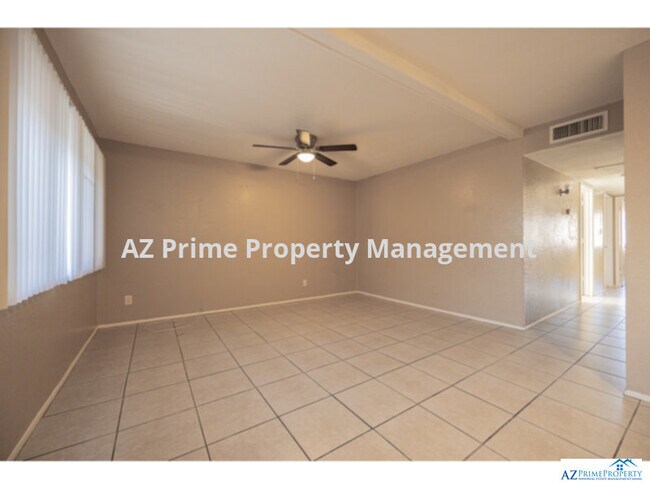 Building Photo - wow! freshly remodeled phoenix 3/1 townhou...