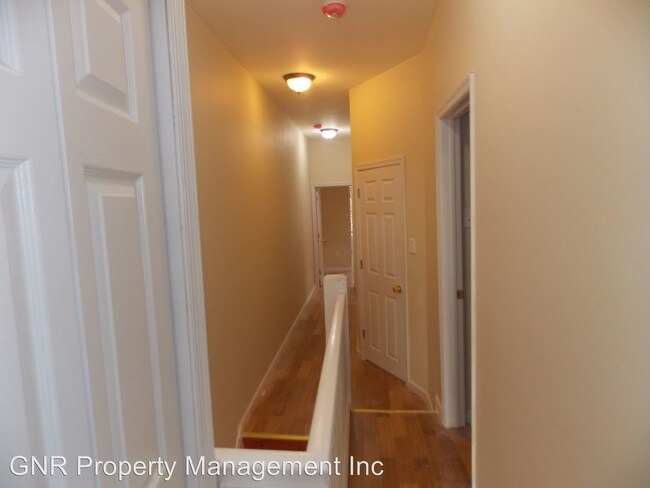 Foto del edificio - 2535 W Montgomery Ave