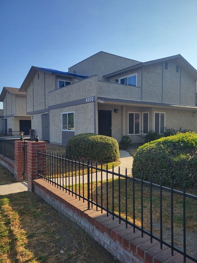 Foto principal - 4950 Peck Rd
