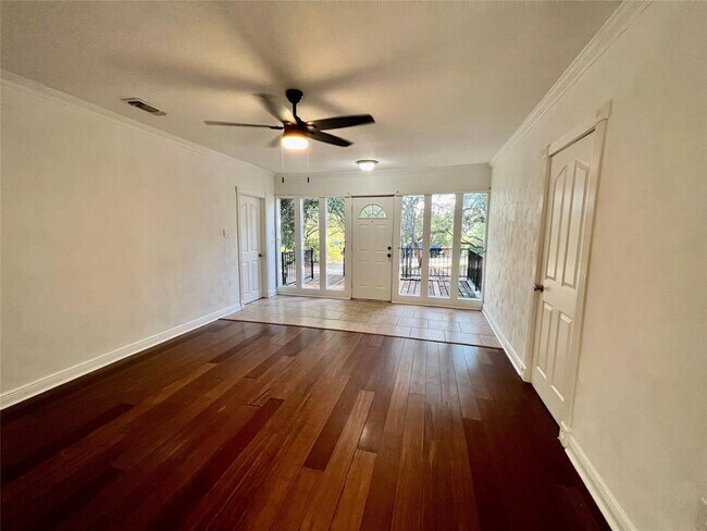 Building Photo - 15106 Mettle Dr