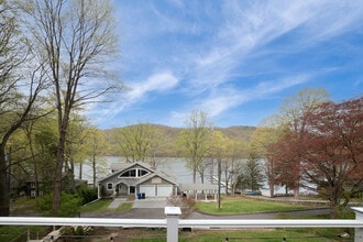 Building Photo - 5 Juniper Ln