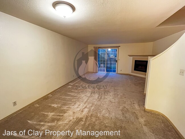 Building Photo - 2 br, 1.5 bath House - 4001 12th St Cut Of...