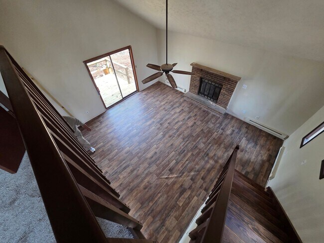 Foto del edificio - Welcome to this charming 3-bedroom, 2-bathroom home located in the scenic Tobyhanna, PA.