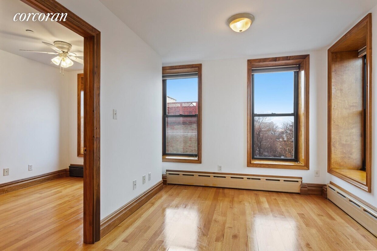 Building Photo - 378 6th Ave