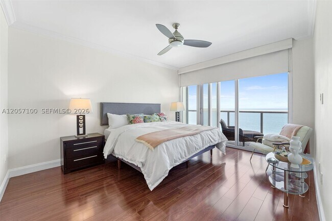Foto del edificio - 6799 Collins Ave