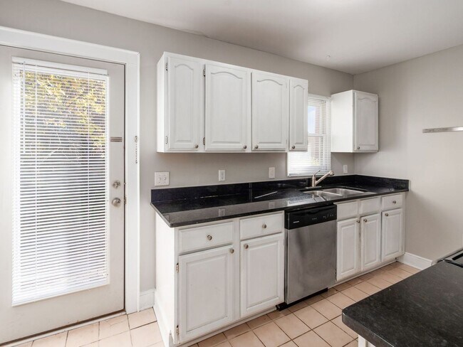 Foto del edificio - 1208 Indianola Ave