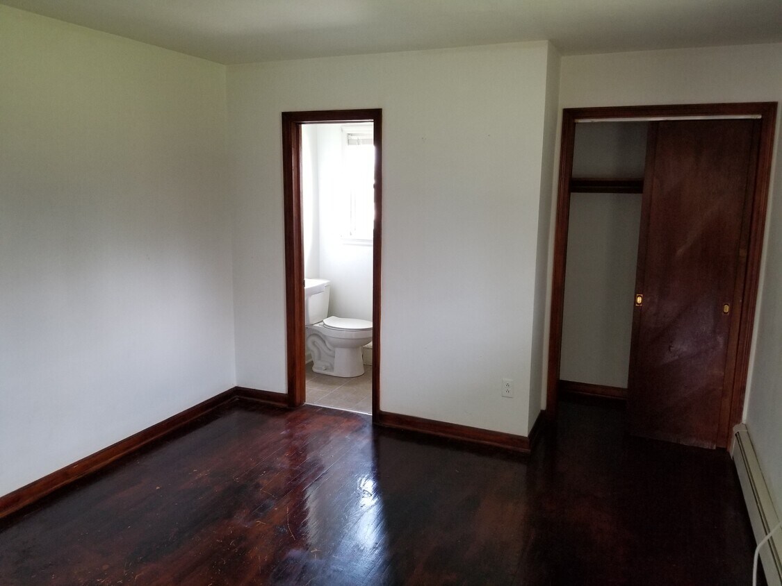 Foto del edificio - 2030 Larchwood St NE