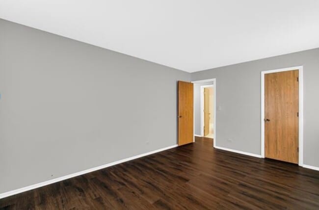 Foto del edificio - 609 Hanover Ct