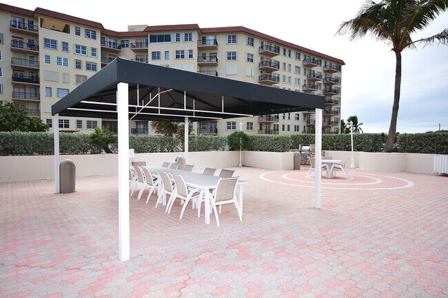 Building Photo - 3460 S Ocean Blvd