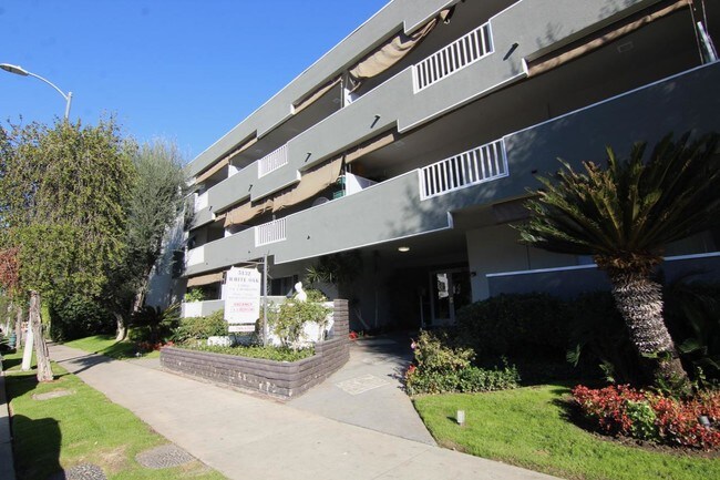 Foto del edificio - 1 bedroom in Encino CA 91316