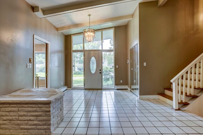 Building Photo - SHARP CONTEMPORARY-STYLE TRI-LEVEL HOME, I...