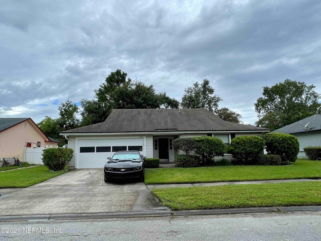 3126 Bridgeview Dr, Jacksonville, FL 32216 House Rental in