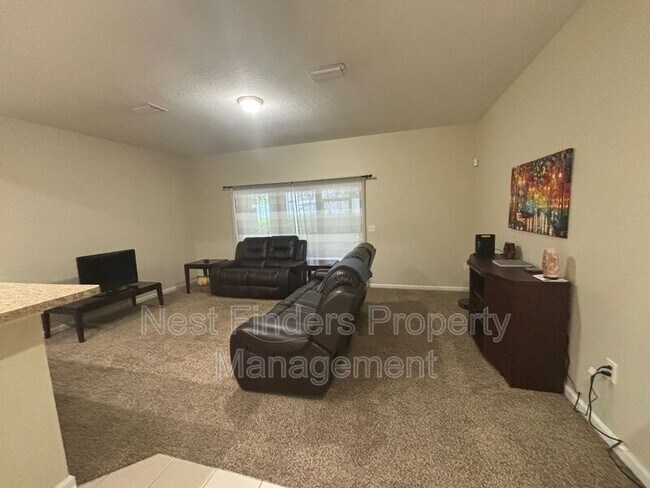 Building Photo - 13339 Solar Dr