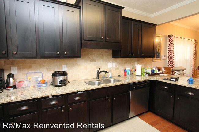 Foto del edificio - 5 br, 2.5 bath House - 5551 Connor Drive