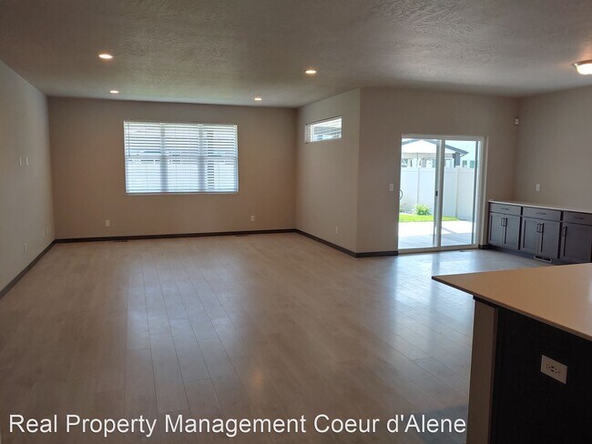 Building Photo - 3 br, 2 bath House - 246 N Olivewood Ln.