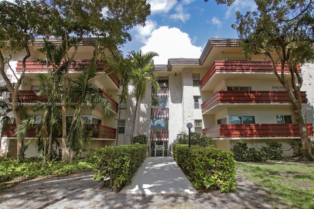 1205 Mariposa Ave Unit 322, Coral Gables, FL 33146 Condo for Rent in