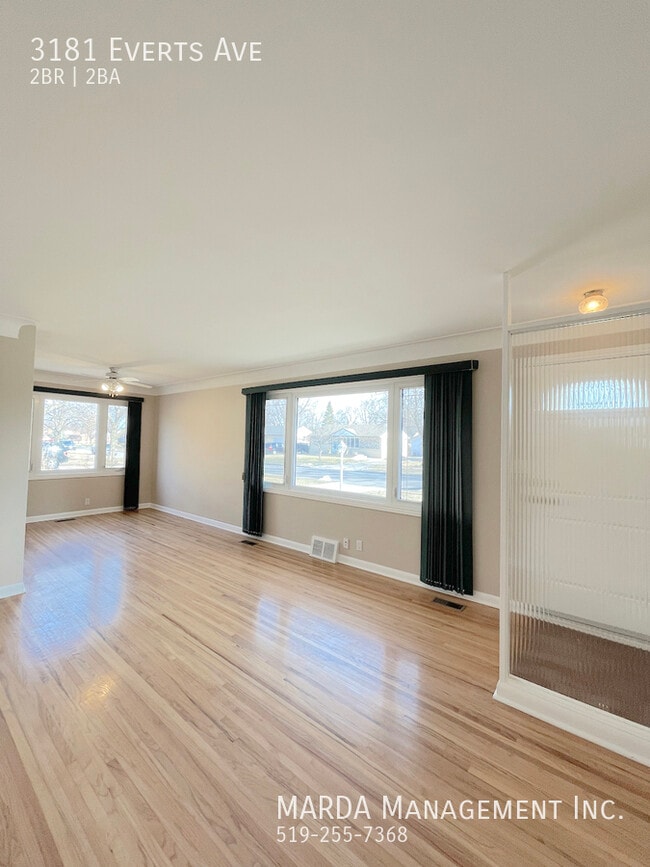 Building Photo - SPACIOUS 2-BEDROOM/1.5-BATH HOME WITH IN-G...