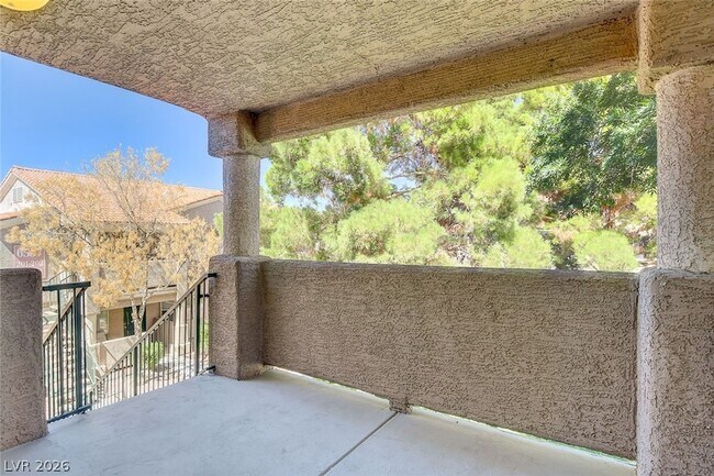 Foto del edificio - 2216 Benmore St