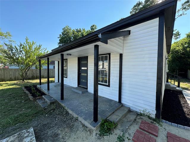 Primary Photo - 309 S Louisiana Dr