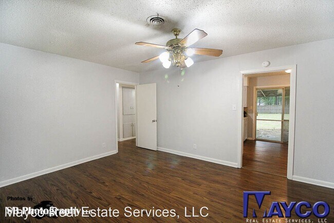 Foto del edificio - 3 br, 1 bath House - 6325 Timberman Pl.