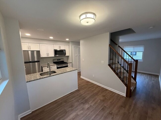 Foto del edificio - 5425 Stewart Ave