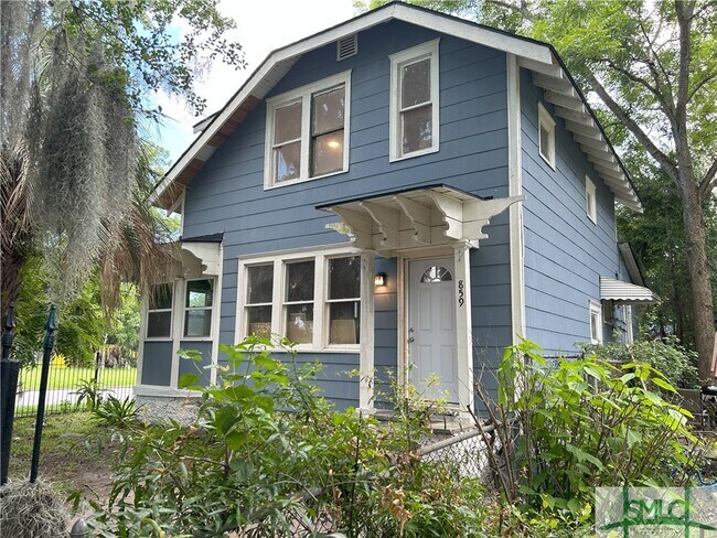 Building Photo - 859 E 31st St